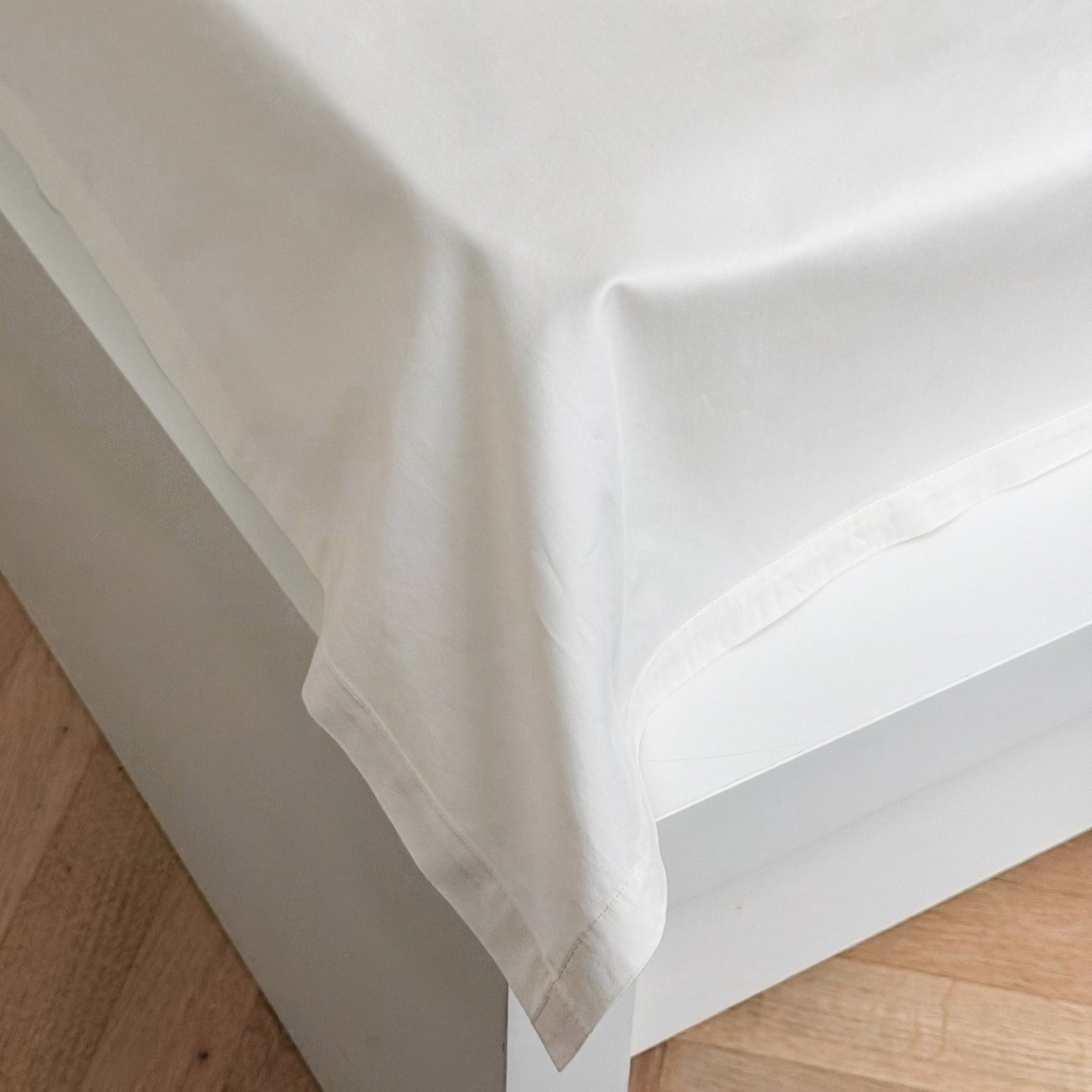 Sateen Flatsheet Sugar Swizzle & Navy Blue