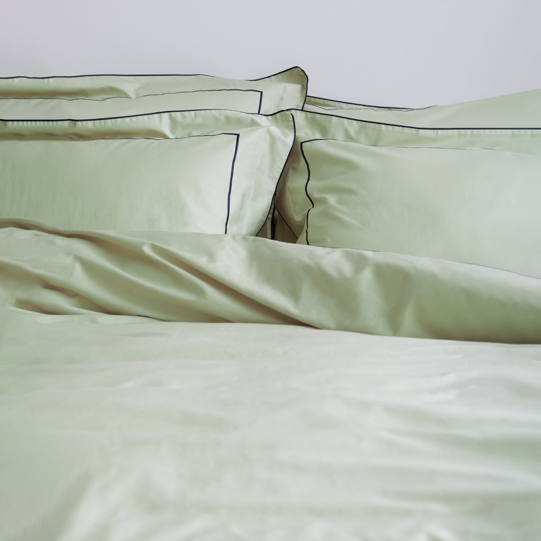 Sateen Pillowcase Eucalypt & Navy Blue