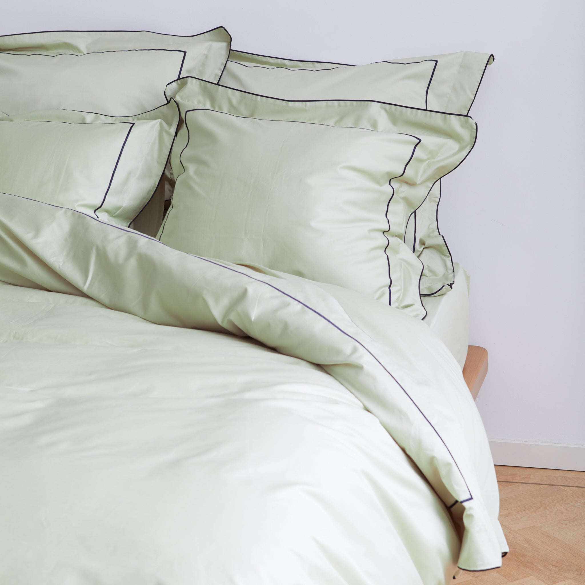 Sateen Pillowcase Eucalypt & Navy Blue