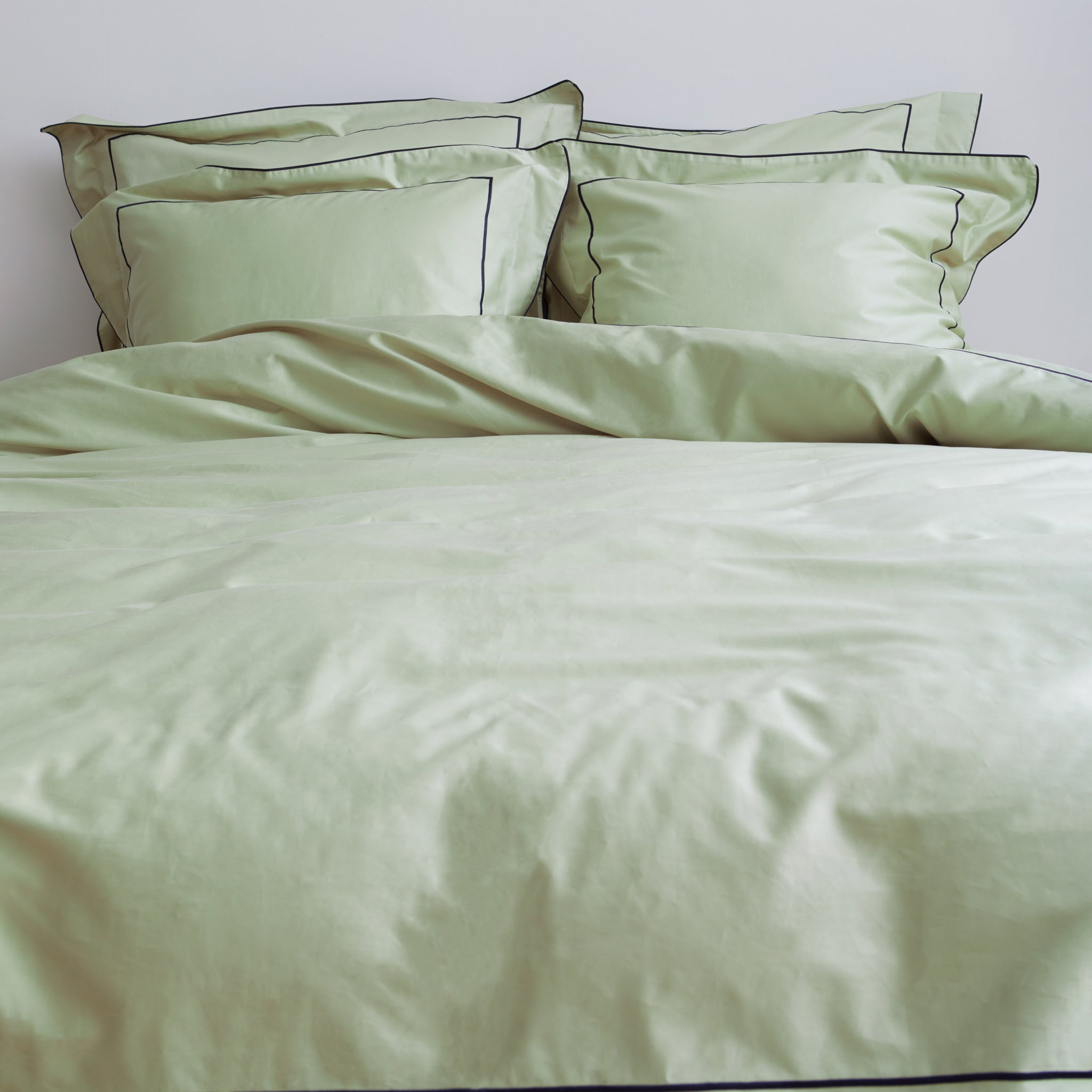 Satin-Spannbettlaken Eukalyptus & Navy Blue