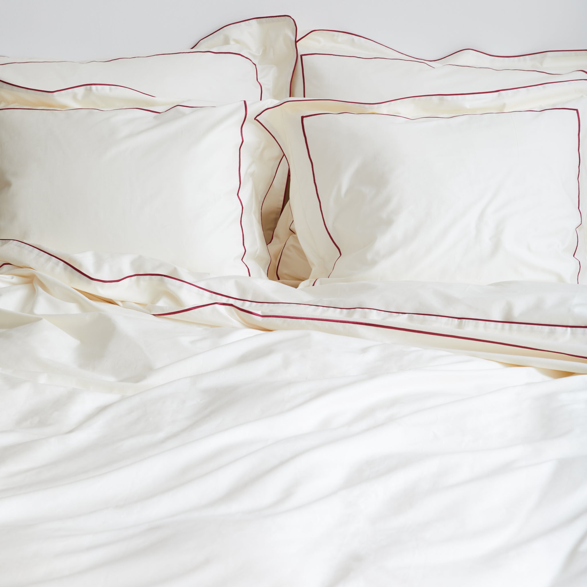 Sateen Pillowcase Sugar Swizzle & Magenta