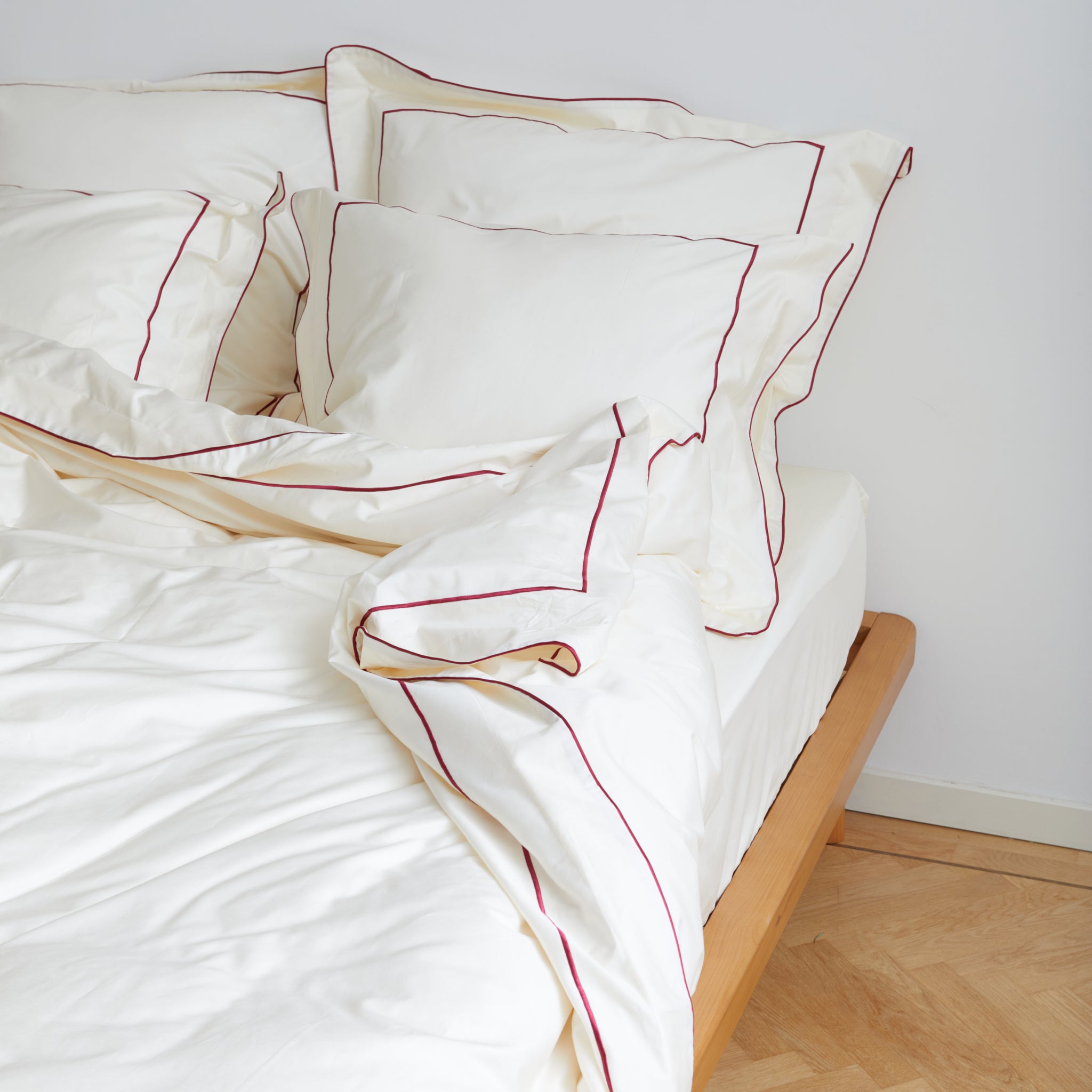Sateen Pillowcase Sugar Swizzle & Magenta